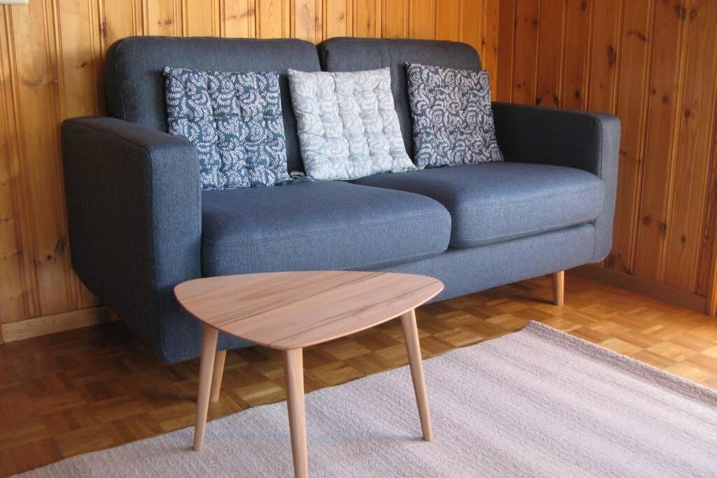 Alpia 26 - Zwei Zimmerwohnung In Traditionellem Walliser Haus Gasenried エクステリア 写真